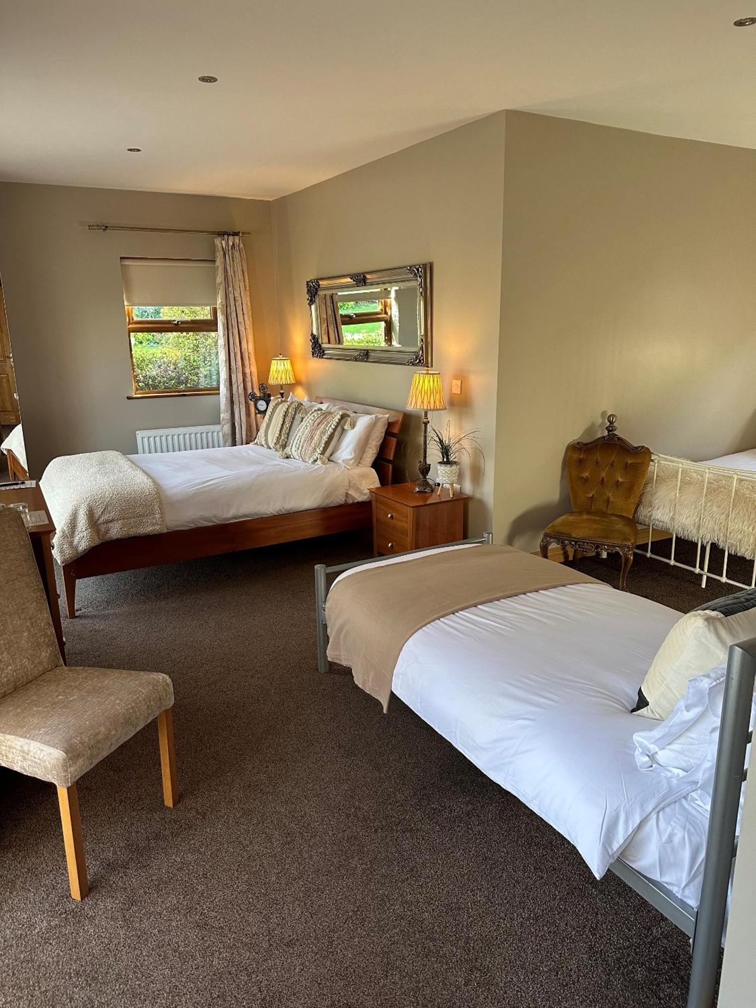 Dunhill Cottage B&B Хилсбъро Екстериор снимка